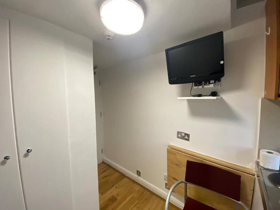 F14- Single Studio Shared Shower/Toilet Near Paddington 伦敦 外观 照片